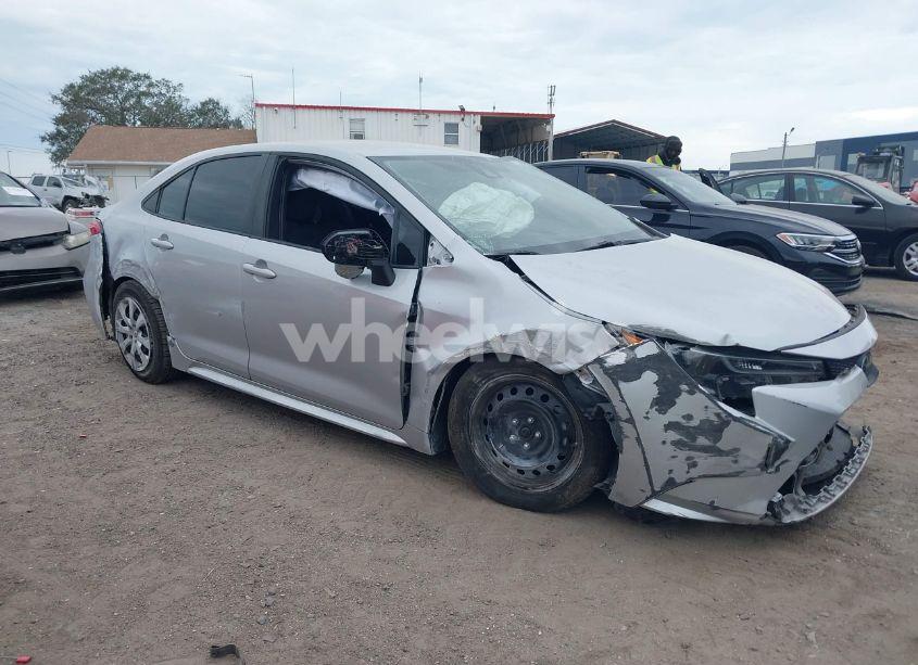 2021 Toyota Corolla LE (VIN 5YFEPMAE8MP182691) main photo