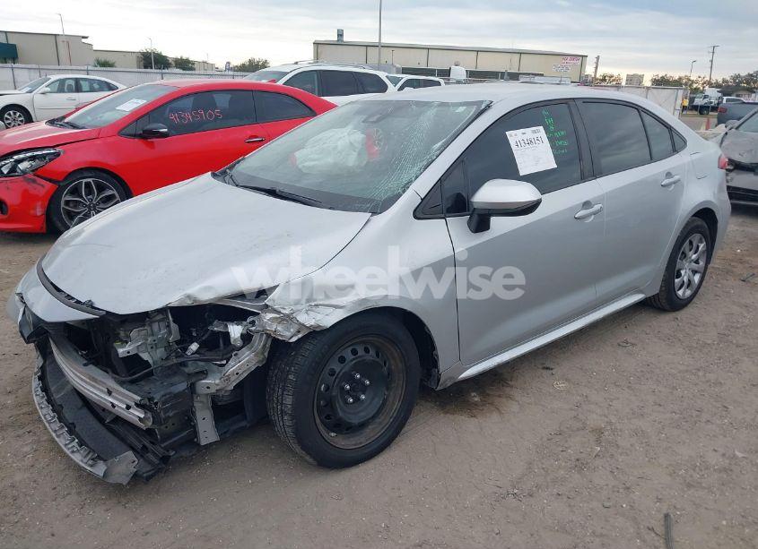 Photo 2 of 2021 Toyota Corolla LE (VIN 5YFEPMAE8MP182691)