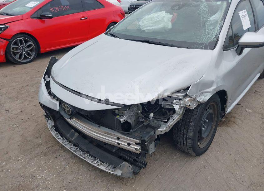 Photo 6 of 2021 Toyota Corolla LE (VIN 5YFEPMAE8MP182691)