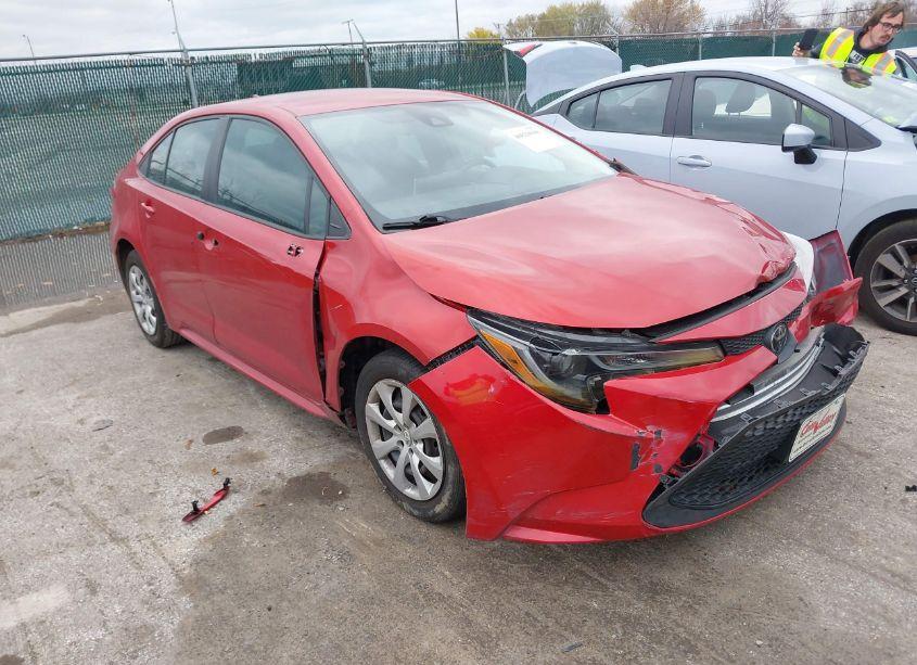 2021 Toyota Corolla LE (VIN 5YFEPMAE8MP186756) main photo