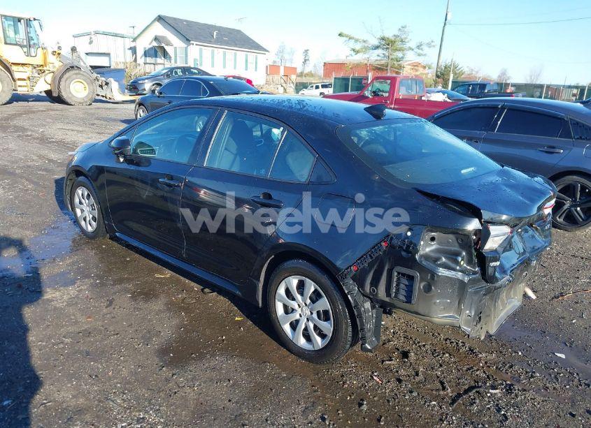 Photo 3 of 2021 Toyota Corolla LE (VIN 5YFEPMAE8MP205273)
