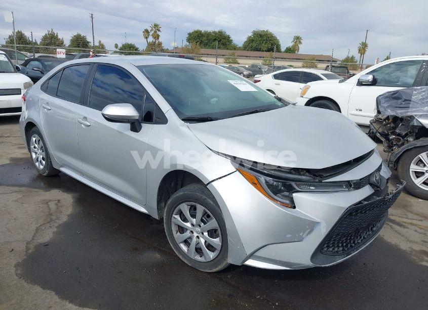 2021 Toyota Corolla LE (VIN 5YFEPMAE8MP205645) main photo