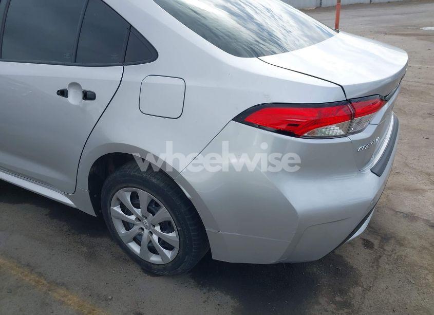 Photo 19 of 2021 Toyota Corolla LE (VIN 5YFEPMAE8MP205645)
