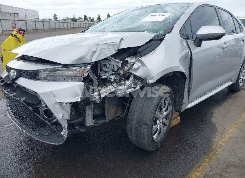 Photo 6 of 2021 Toyota Corolla LE (VIN 5YFEPMAE8MP205645)