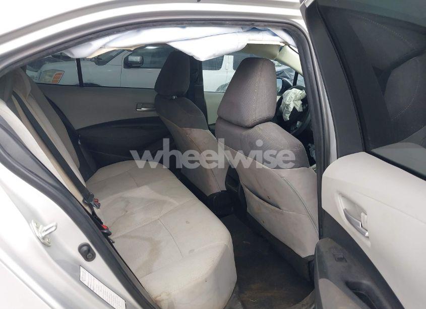 Photo 8 of 2021 Toyota Corolla LE (VIN 5YFEPMAE8MP205645)