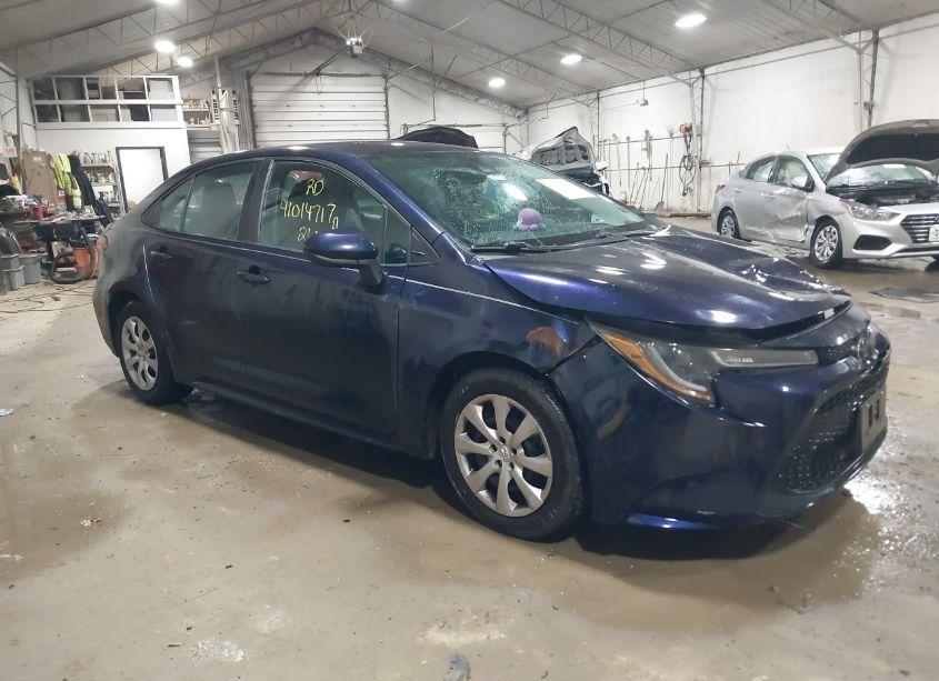 2021 Toyota Corolla LE (VIN 5YFEPMAE8MP212191) main photo