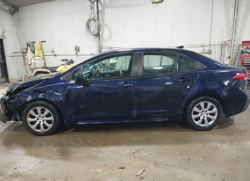 Photo 14 of 2021 Toyota Corolla LE (VIN 5YFEPMAE8MP212191)