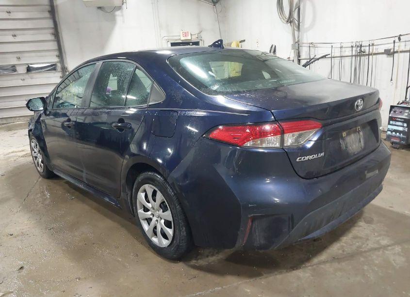 Photo 3 of 2021 Toyota Corolla LE (VIN 5YFEPMAE8MP212191)