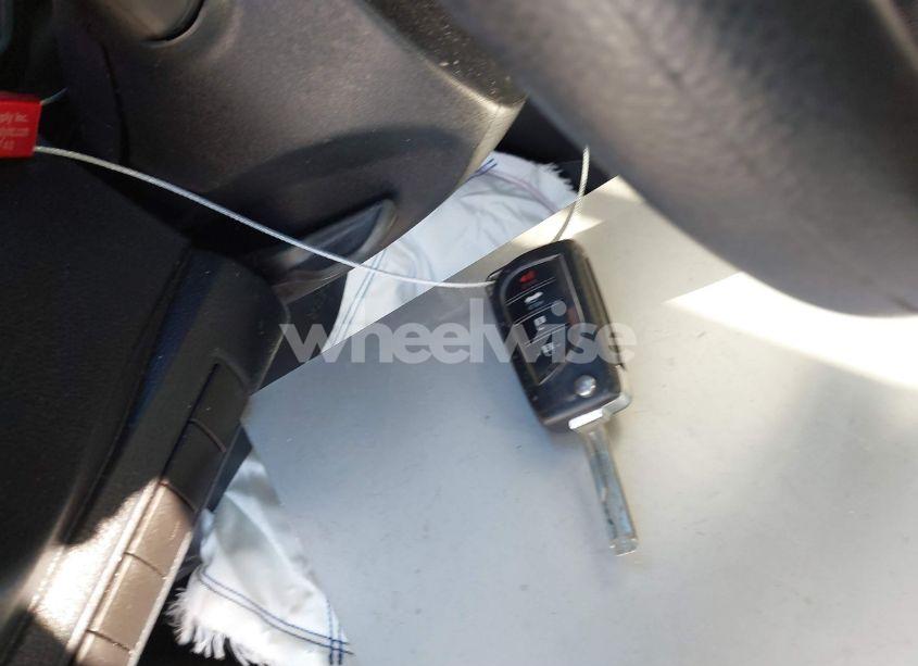 Photo 11 of 2021 Toyota Corolla LE (VIN 5YFEPMAE8MP233669)