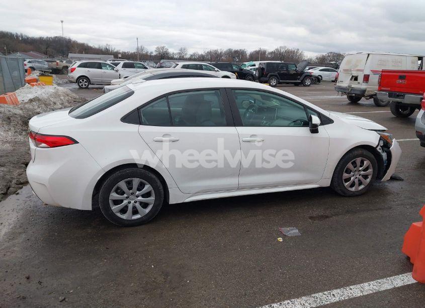 Photo 14 of 2021 Toyota Corolla LE (VIN 5YFEPMAE8MP242906)