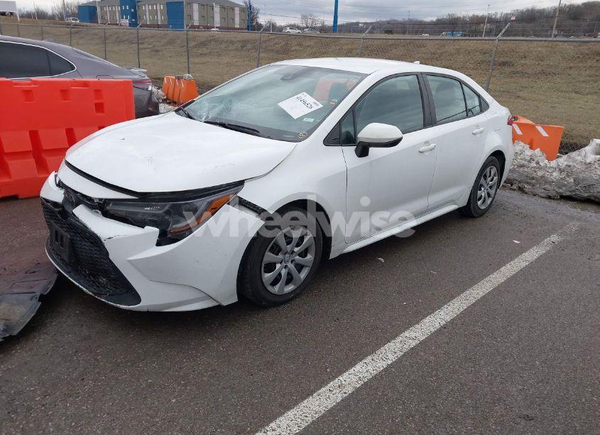 Photo 2 of 2021 Toyota Corolla LE (VIN 5YFEPMAE8MP242906)