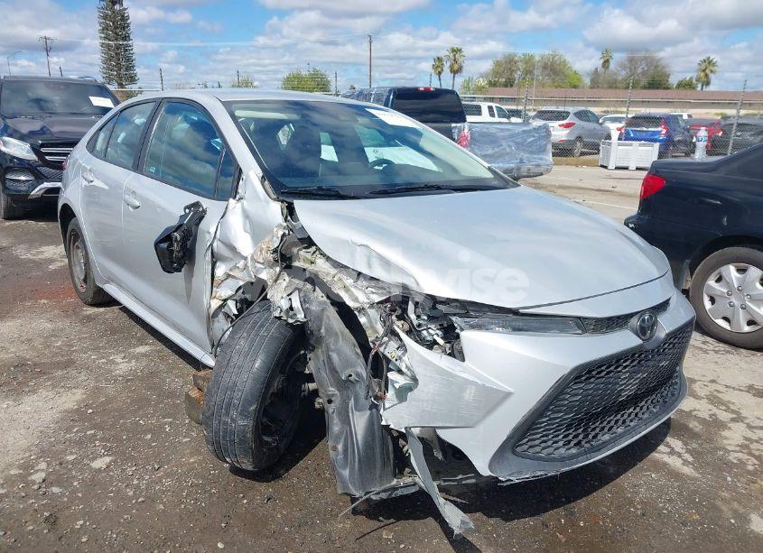 2021 Toyota Corolla LE (VIN 5YFEPMAE8MP245580) main photo