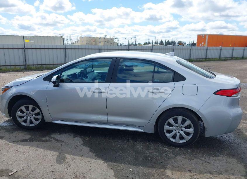 Photo 15 of 2021 Toyota Corolla LE (VIN 5YFEPMAE8MP245580)