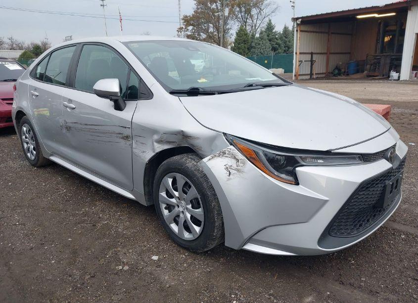 2021 Toyota Corolla LE (VIN 5YFEPMAE8MP249130) main photo