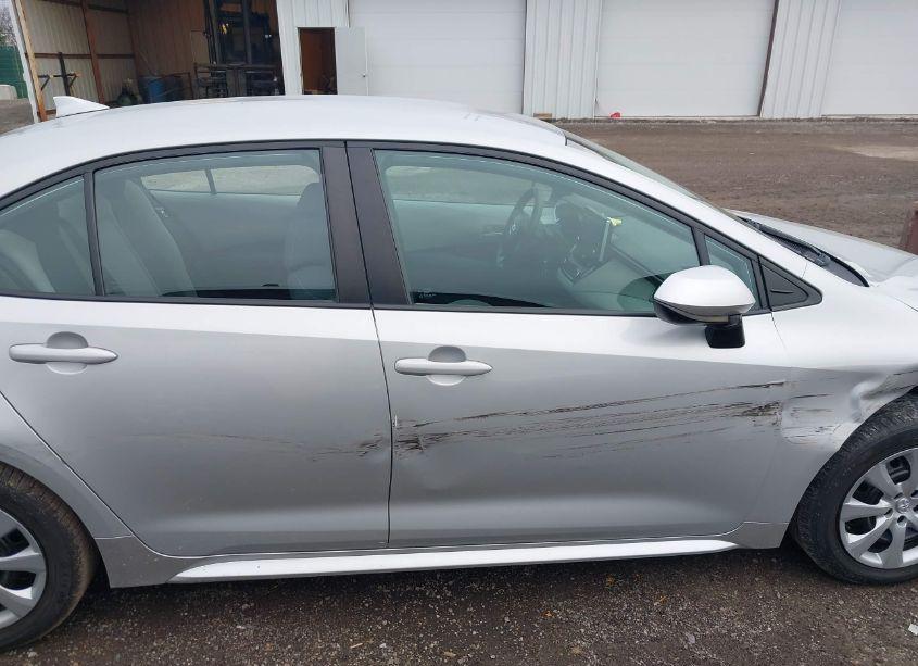 Photo 13 of 2021 Toyota Corolla LE (VIN 5YFEPMAE8MP249130)