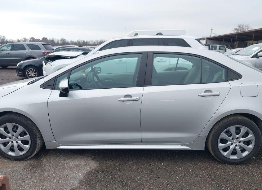 Photo 14 of 2021 Toyota Corolla LE (VIN 5YFEPMAE8MP249130)