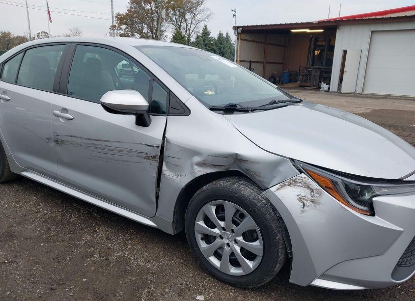 Photo 6 of 2021 Toyota Corolla LE (VIN 5YFEPMAE8MP249130)