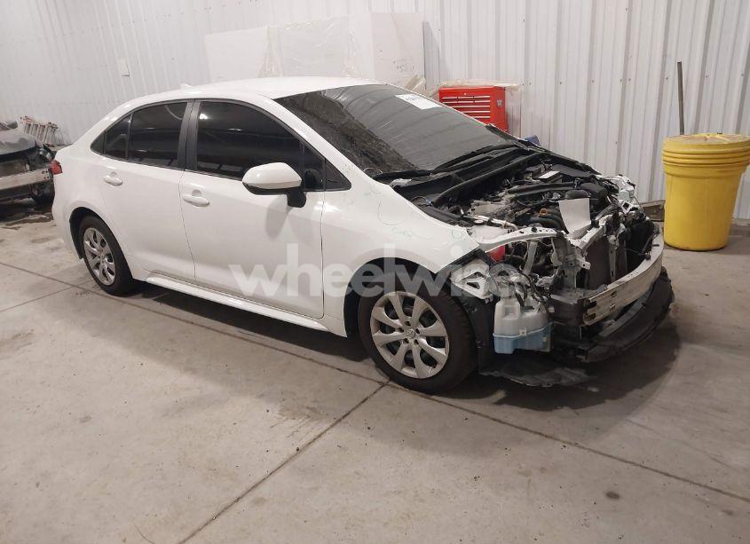 2021 Toyota Corolla LE (VIN 5YFEPMAE8MP251458) main photo