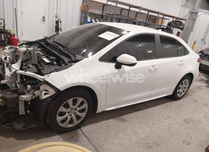 Photo 14 of 2021 Toyota Corolla LE (VIN 5YFEPMAE8MP251458)