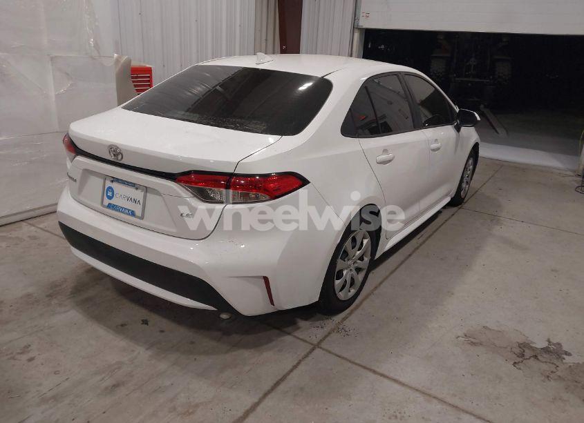 Photo 4 of 2021 Toyota Corolla LE (VIN 5YFEPMAE8MP251458)