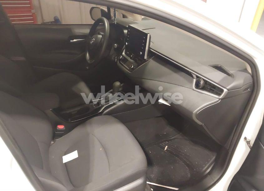 Photo 5 of 2021 Toyota Corolla LE (VIN 5YFEPMAE8MP251458)