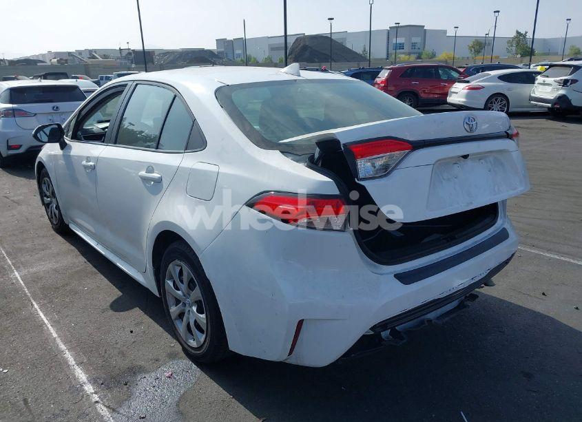Photo 3 of 2021 Toyota Corolla LE (VIN 5YFEPMAE8MP257034)