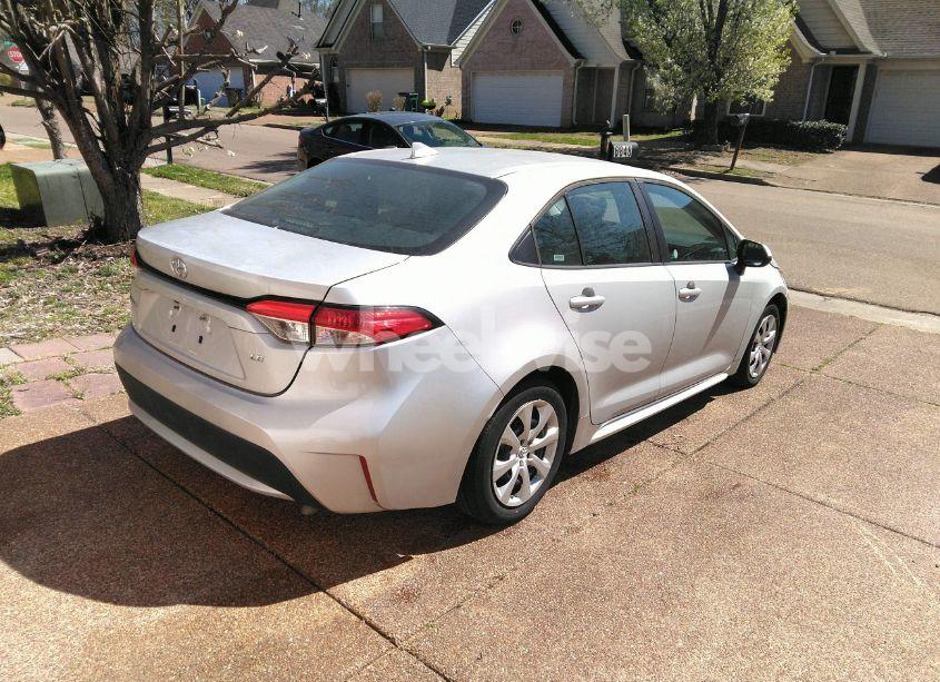 Photo 4 of 2022 Toyota Corolla LE (VIN 5YFEPMAE8NP273025)