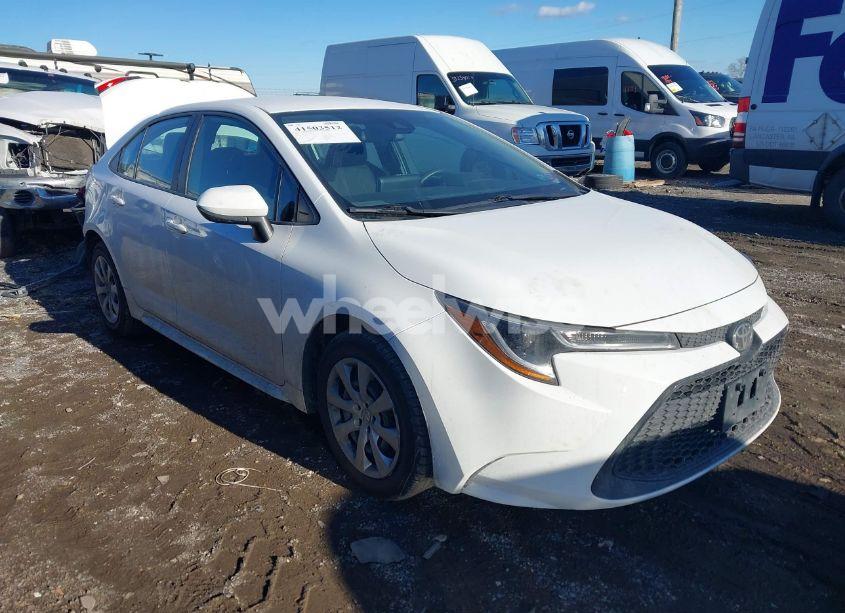 2022 Toyota Corolla LE (VIN 5YFEPMAE8NP277592) main photo
