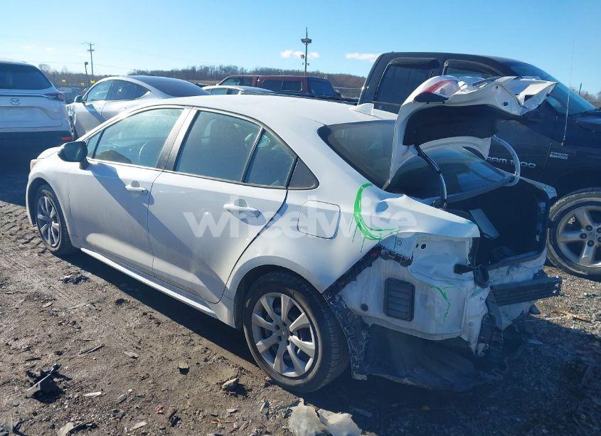 Photo 3 of 2022 Toyota Corolla LE (VIN 5YFEPMAE8NP277592)