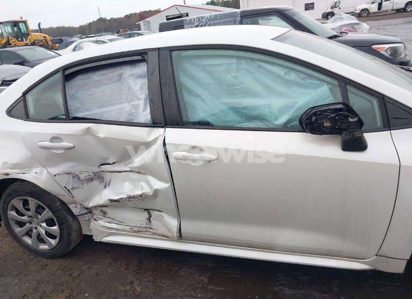 Photo 12 of 2022 Toyota Corolla LE (VIN 5YFEPMAE8NP279214)