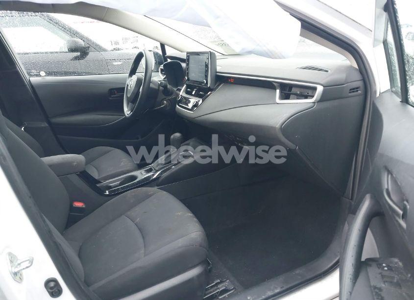 Photo 5 of 2022 Toyota Corolla LE (VIN 5YFEPMAE8NP279214)