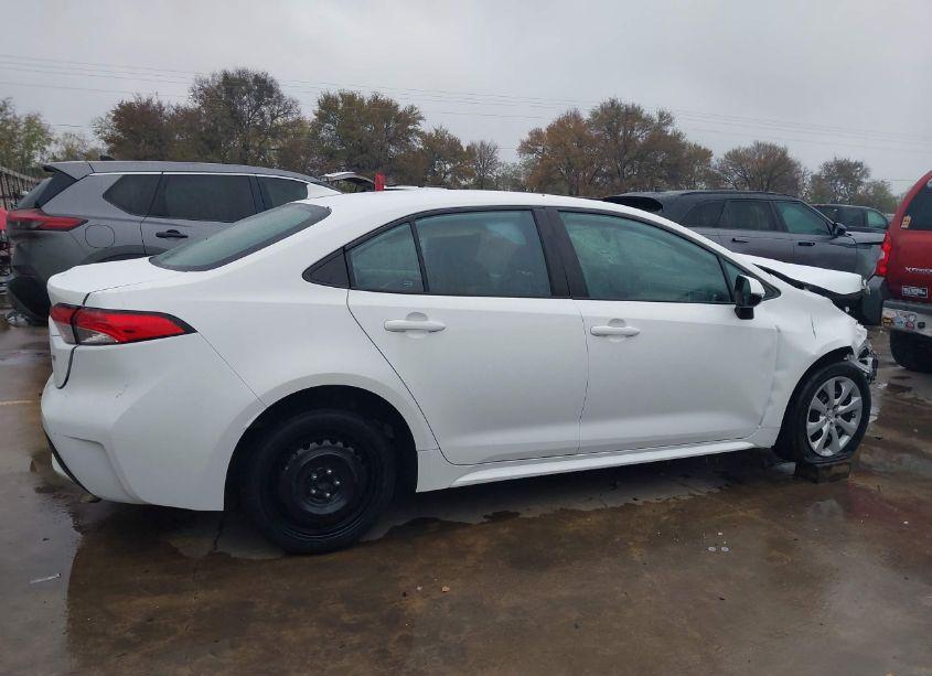 Photo 14 of 2022 Toyota Corolla LE (VIN 5YFEPMAE8NP300286)