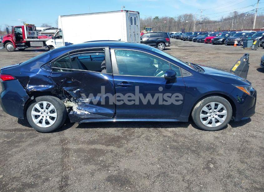 Photo 13 of 2022 Toyota Corolla LE (VIN 5YFEPMAE8NP302491)