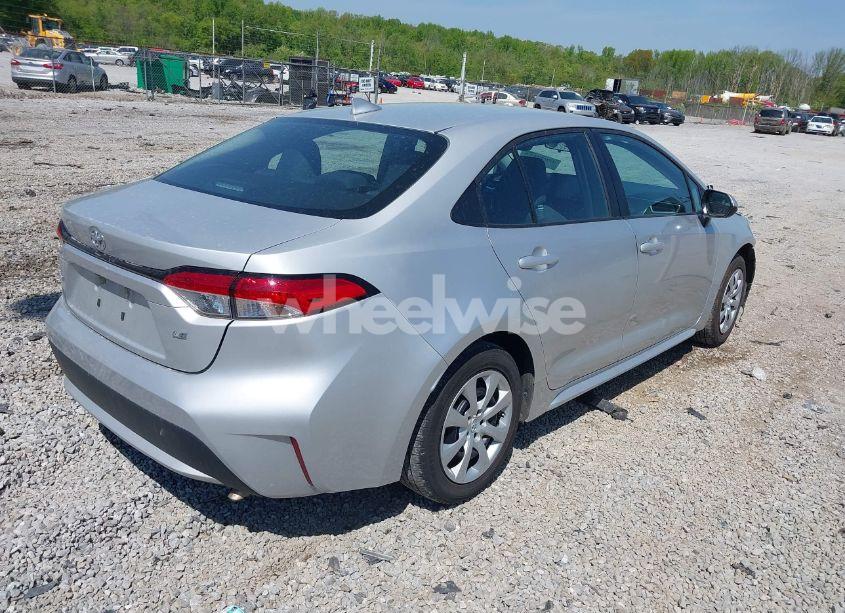 Photo 4 of 2022 Toyota Corolla LE (VIN 5YFEPMAE8NP329299)