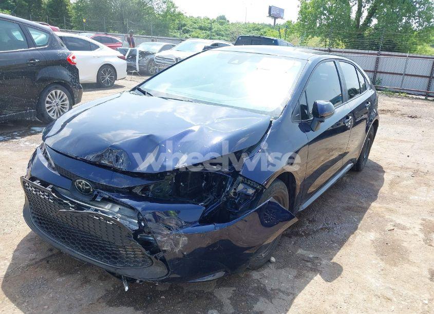 Photo 2 of 2022 Toyota Corolla LE (VIN 5YFEPMAE8NP338262)
