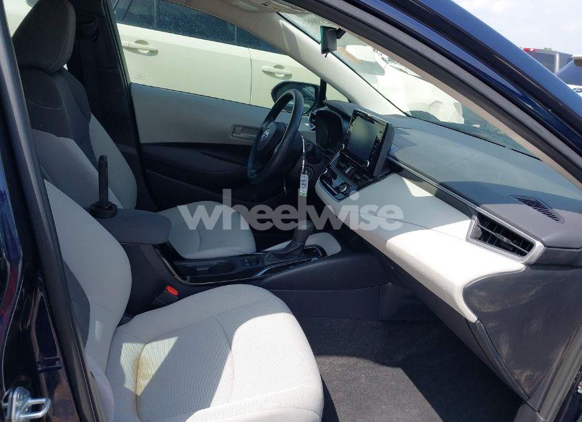 Photo 5 of 2022 Toyota Corolla LE (VIN 5YFEPMAE8NP338262)