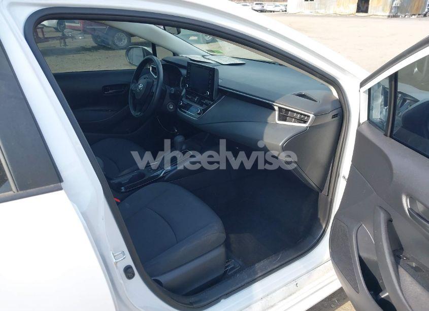 Photo 5 of 2022 Toyota Corolla LE (VIN 5YFEPMAE8NP362013)