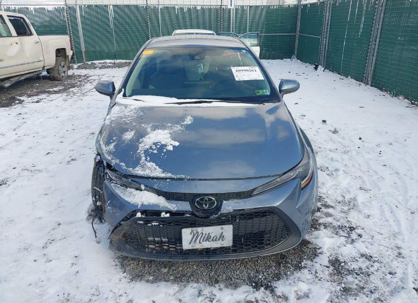 Photo 13 of 2022 Toyota Corolla LE (VIN 5YFEPMAE8NP373495)