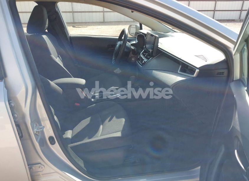 Photo 5 of 2022 Toyota Corolla LE (VIN 5YFEPMAE8NP379376)