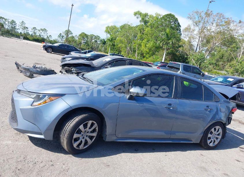 Photo 14 of 2022 Toyota Corolla LE (VIN 5YFEPMAE8NP384030)