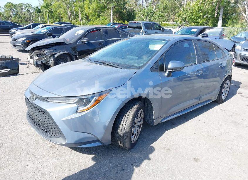 Photo 2 of 2022 Toyota Corolla LE (VIN 5YFEPMAE8NP384030)