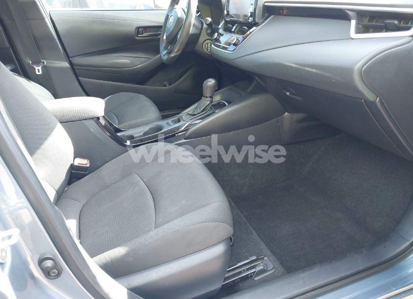 Photo 5 of 2022 Toyota Corolla LE (VIN 5YFEPMAE8NP384030)