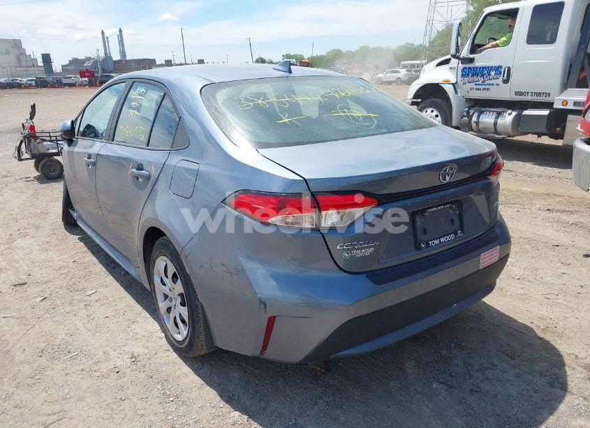 Photo 3 of 2022 Toyota Corolla LE (VIN 5YFEPMAE8NP385419)