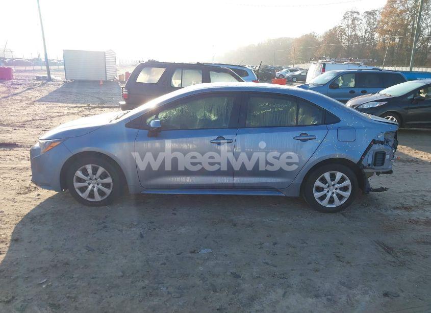 Photo 15 of 2022 Toyota Corolla LE (VIN 5YFEPMAE8NP390684)