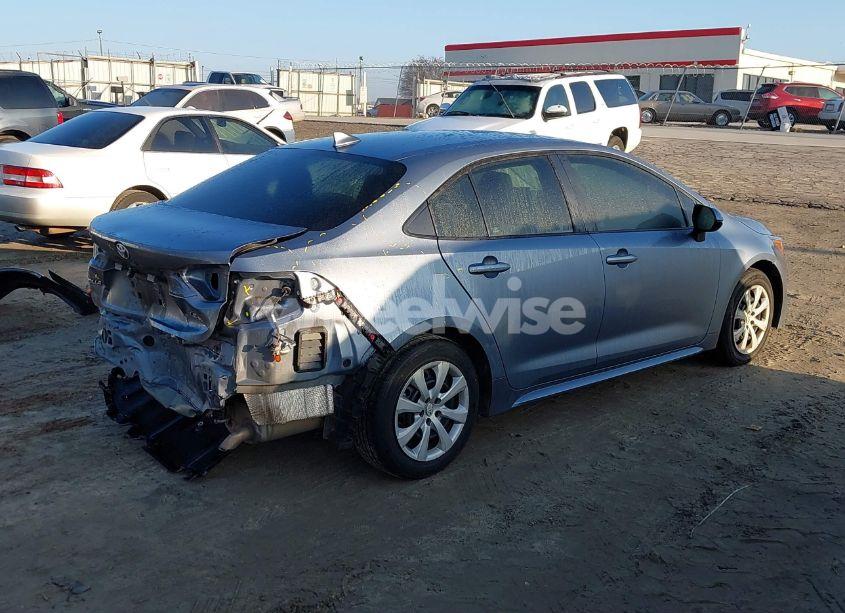 Photo 4 of 2022 Toyota Corolla LE (VIN 5YFEPMAE8NP390684)