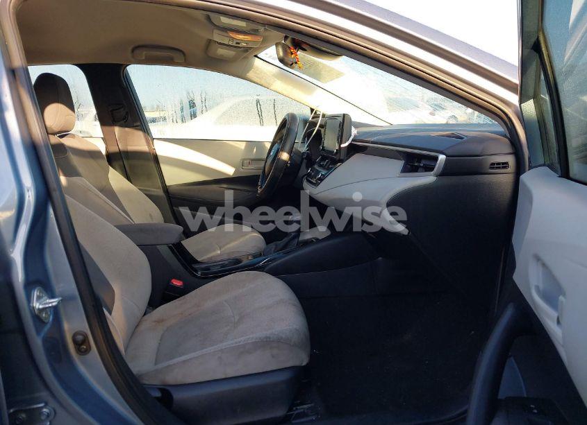 Photo 5 of 2022 Toyota Corolla LE (VIN 5YFEPMAE8NP390684)