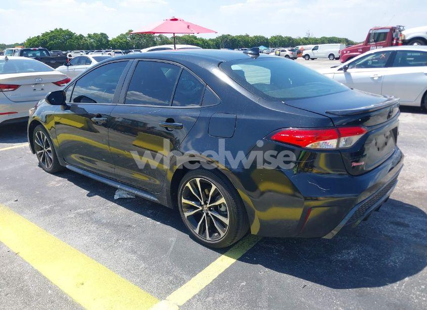 Photo 3 of 2021 Toyota Corolla LE (VIN 5YFEPMAE9MP147707)