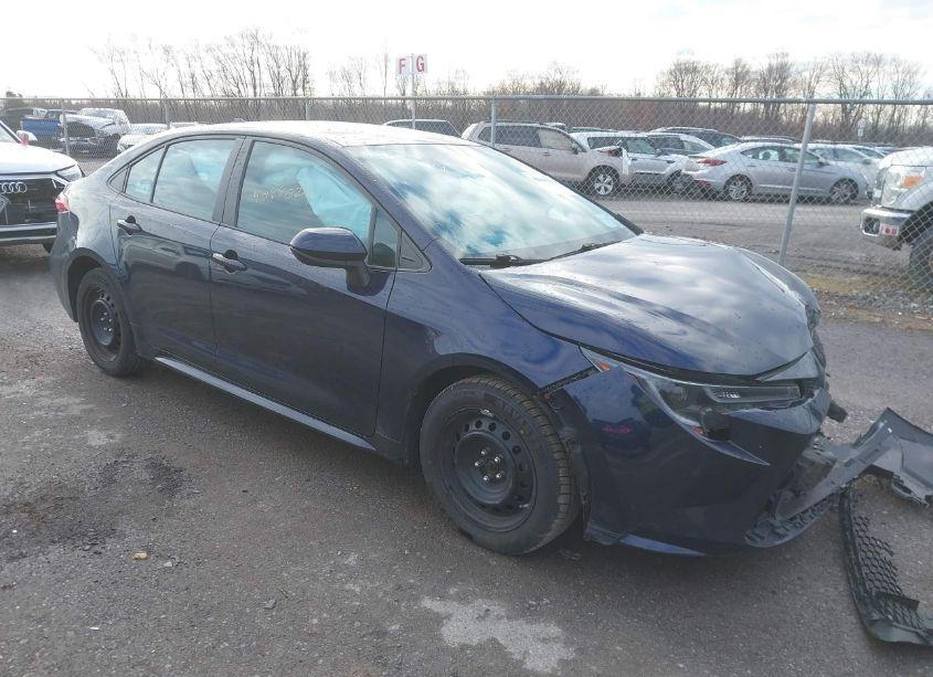 2021 Toyota Corolla LE (VIN 5YFEPMAE9MP165737) main photo