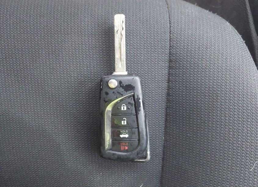 Photo 11 of 2021 Toyota Corolla LE (VIN 5YFEPMAE9MP165737)