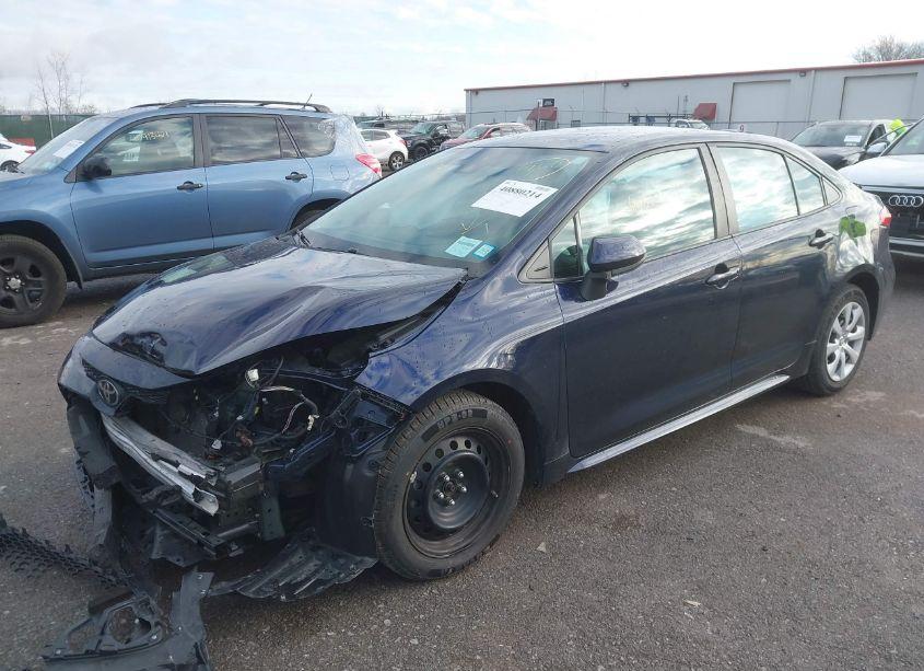 Photo 2 of 2021 Toyota Corolla LE (VIN 5YFEPMAE9MP165737)